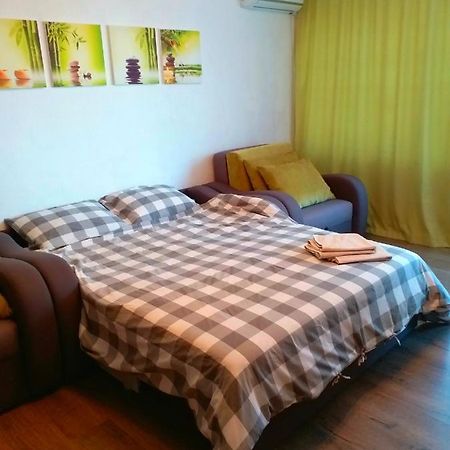 Kozzy Apartment In Kiev City Center Lu7 Bagian luar foto
