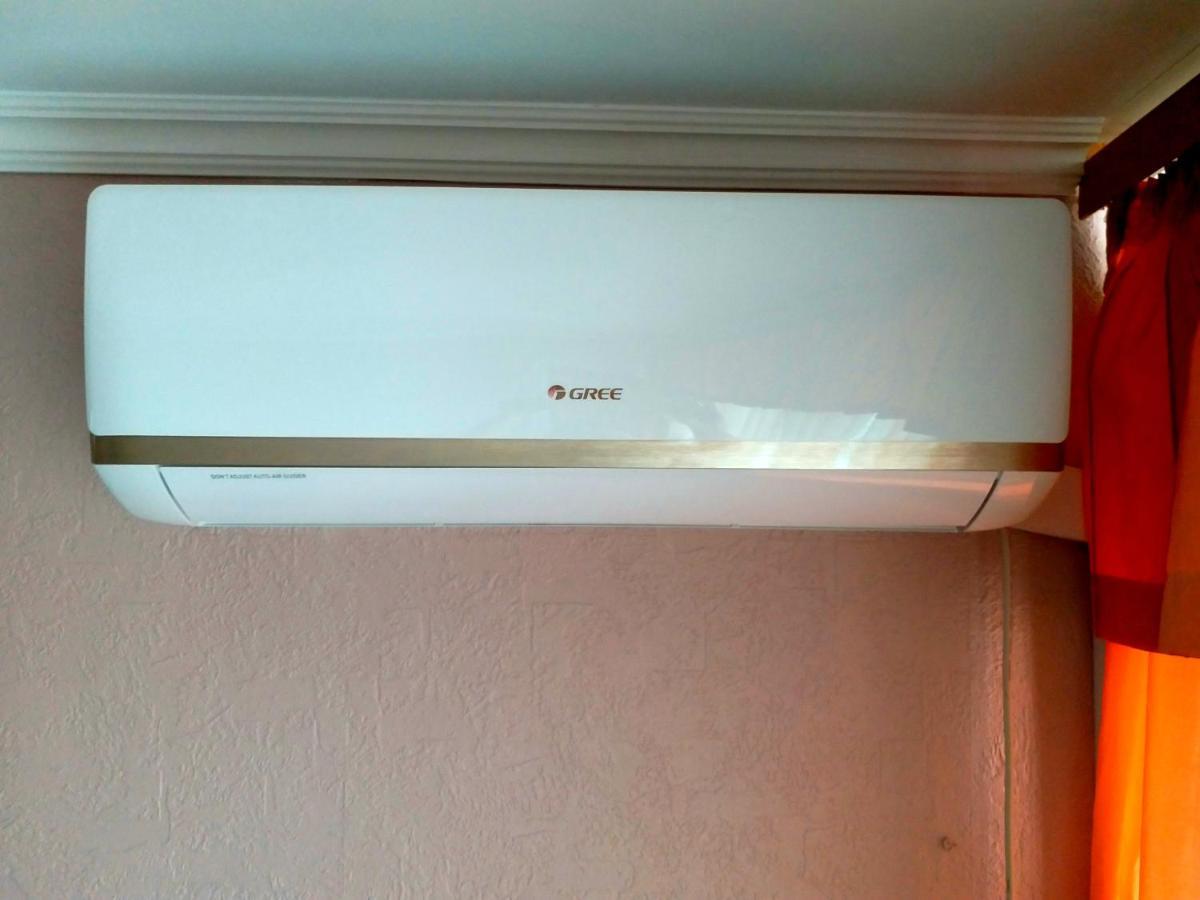 Kozzy Apartment In Kiev City Center Lu7 Bagian luar foto