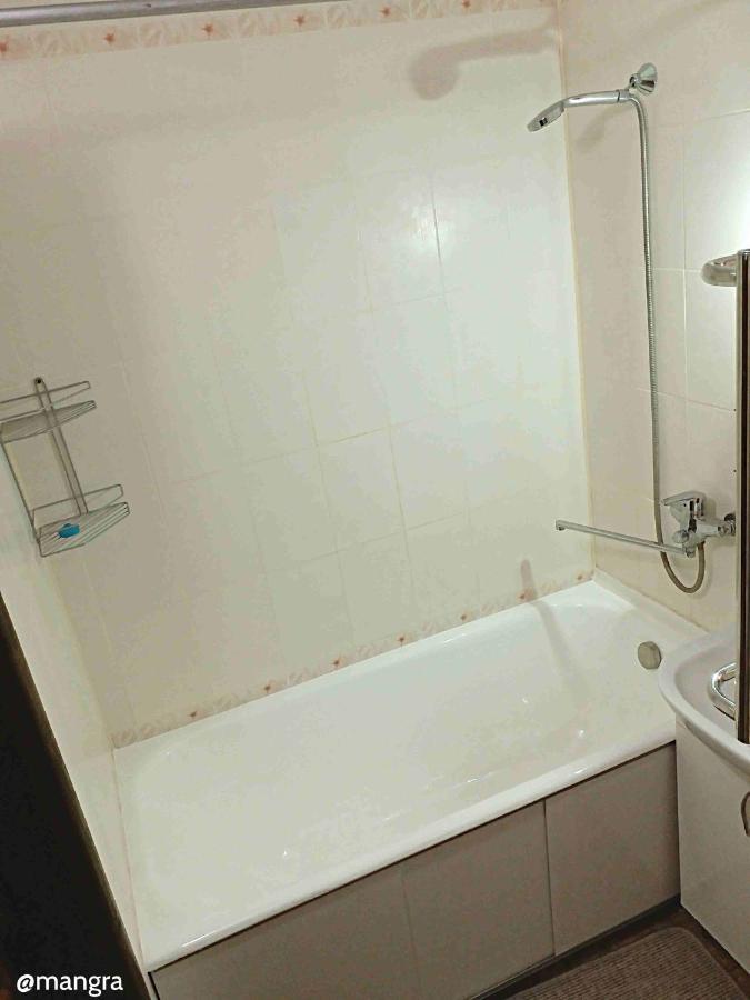 Kozzy Apartment In Kiev City Center Lu7 Bagian luar foto