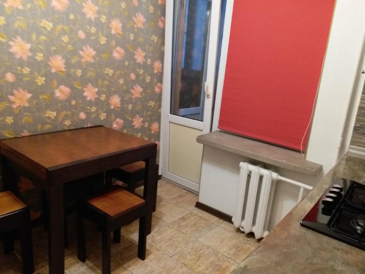 Kozzy Apartment In Kiev City Center Lu7 Bagian luar foto