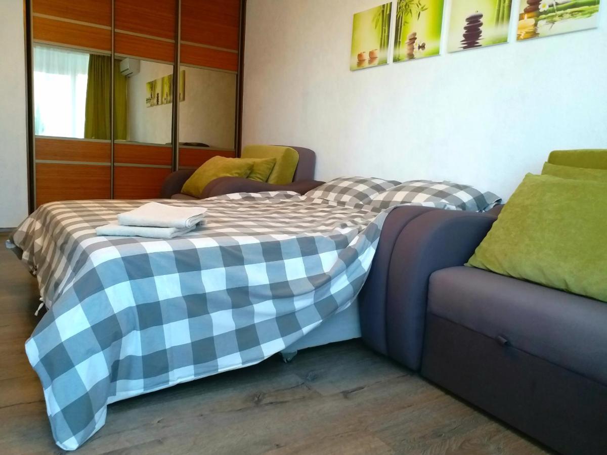 Kozzy Apartment In Kiev City Center Lu7 Bagian luar foto